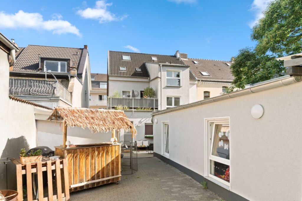 Blick aus dem Garten