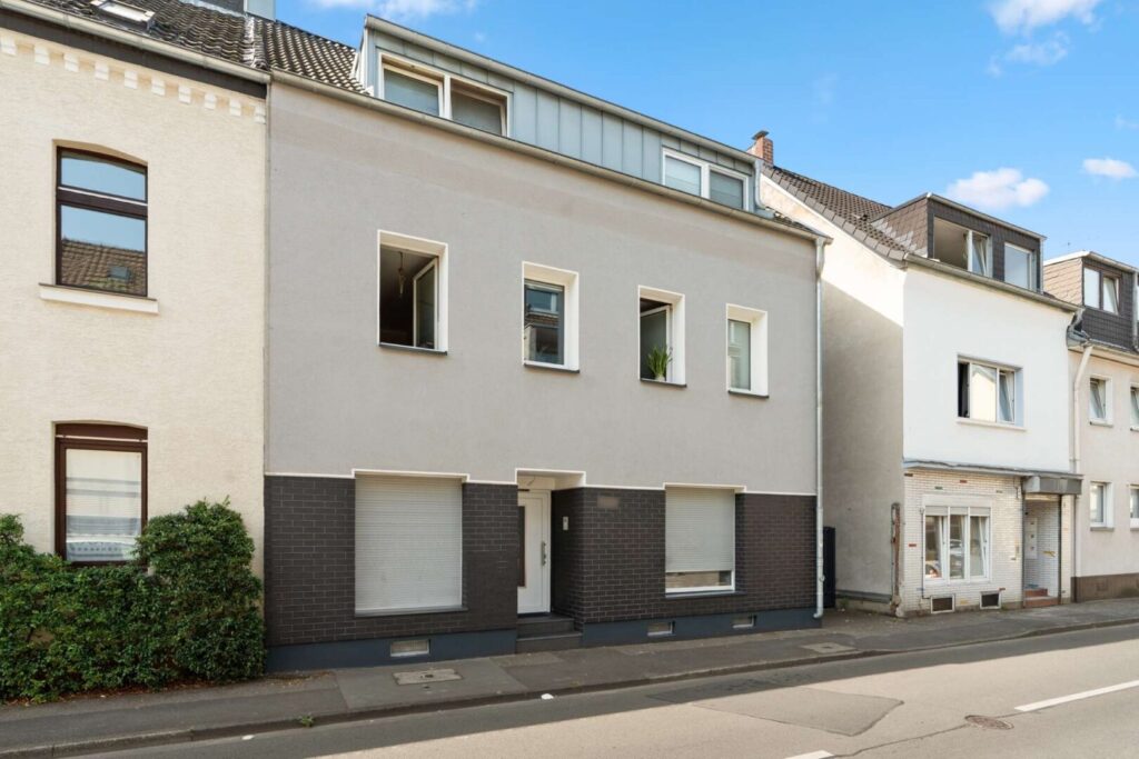 Hausansicht Straße