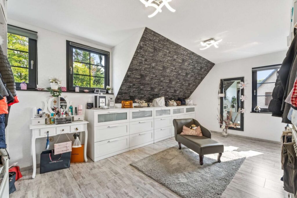 Elternschlafzimmer - Ankleidezimmer