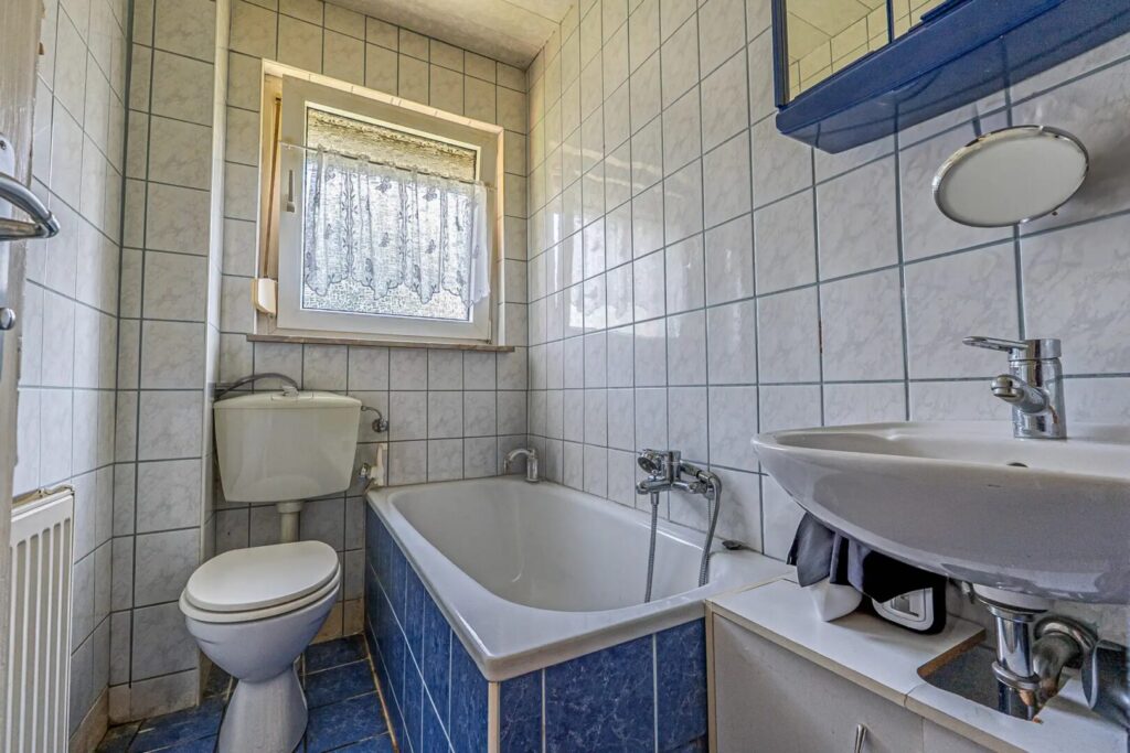 Badezimmer 1.OG