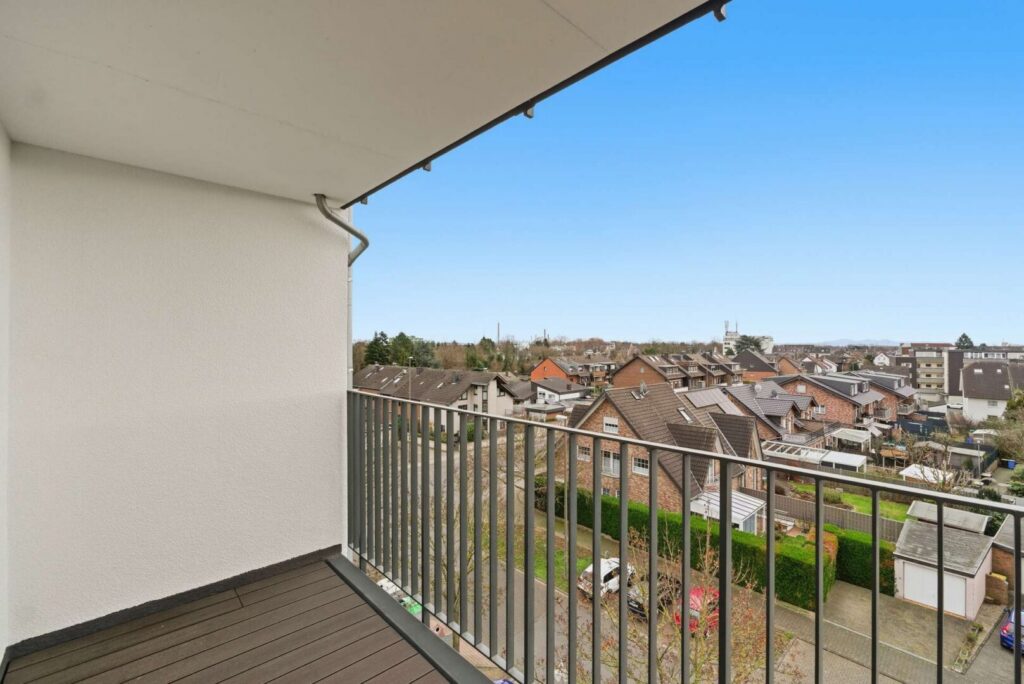 Balkon mit Süd-Ost-Ausrichtung