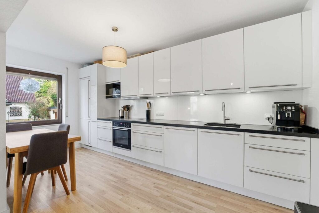 Hochwertige Einbauküche