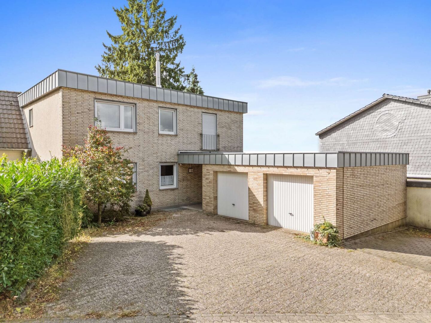 Dreifamilienhaus (Bestand)