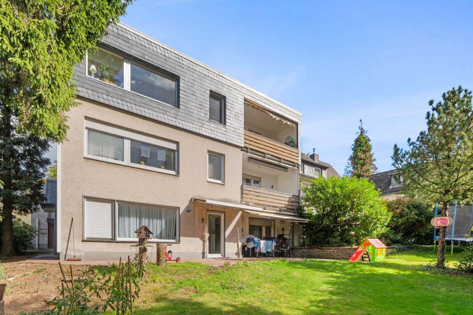 Dreifamilienhaus