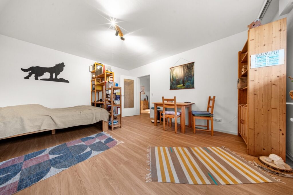 Schlafzimmer 1/2