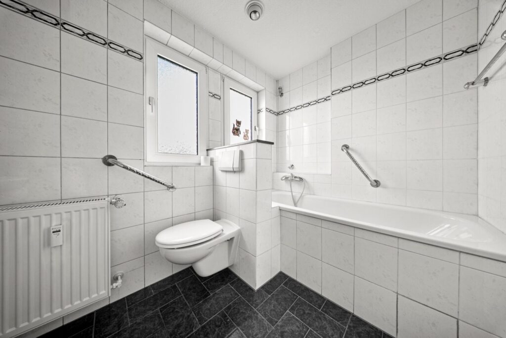 Wannenbad-WC