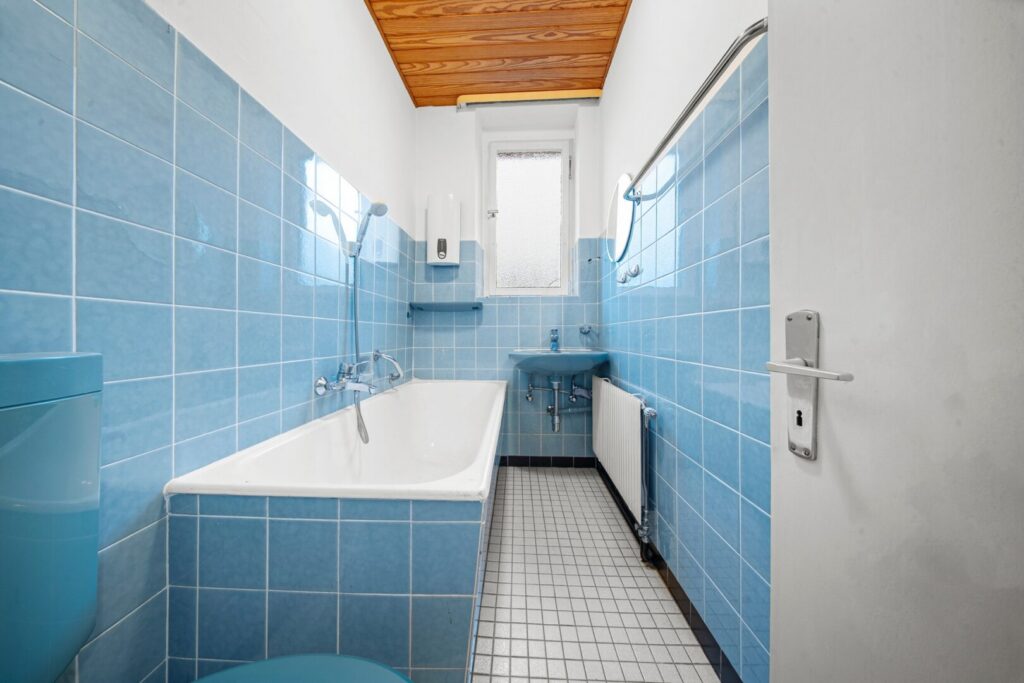 Wannenbad-WC