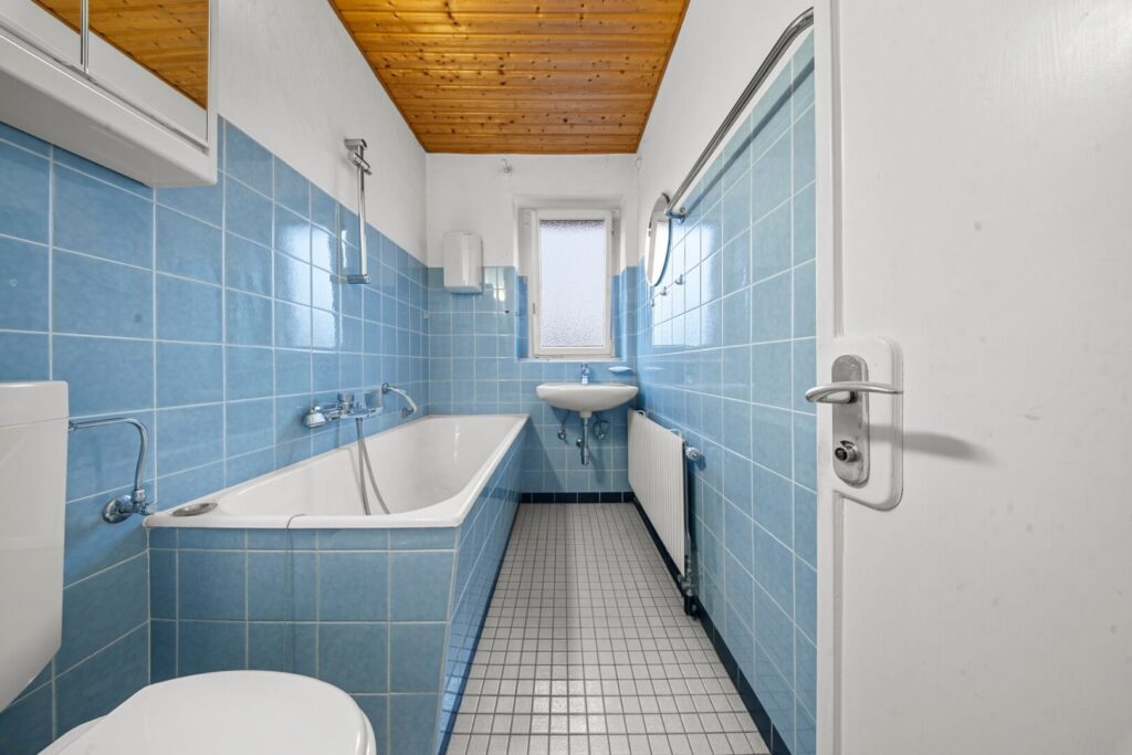 Wannenbad-WC