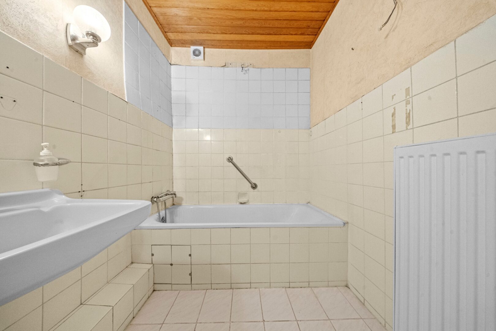 Wannenbad-WC