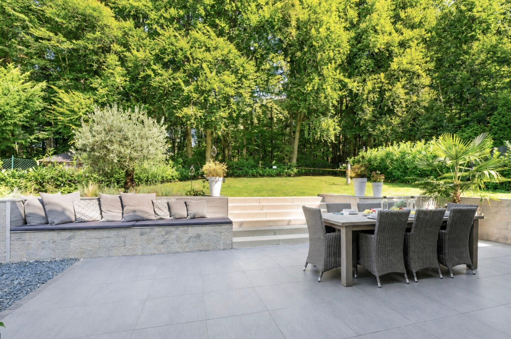 Garten mit Terrasse