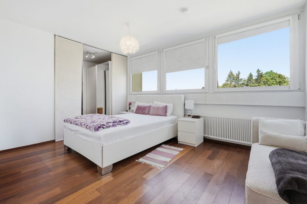 Schlafzimmer 1