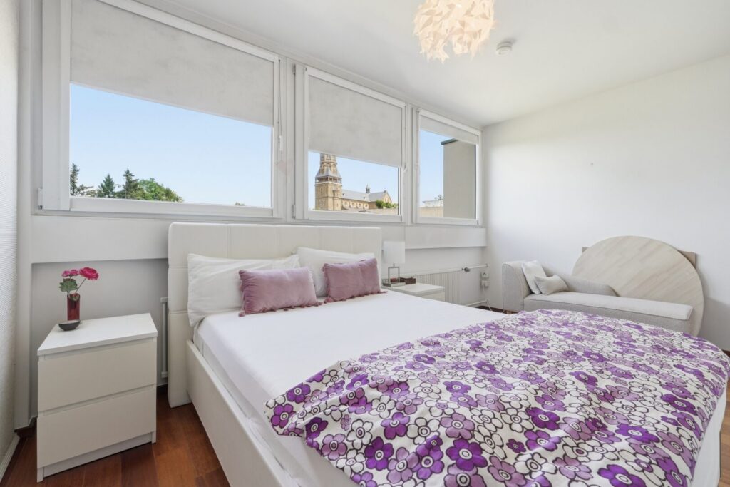 Schlafzimmer 1
